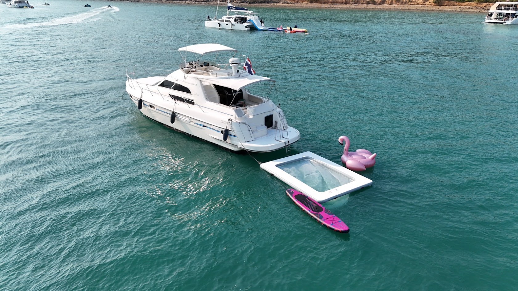 RUAMCHOK luxury yacht