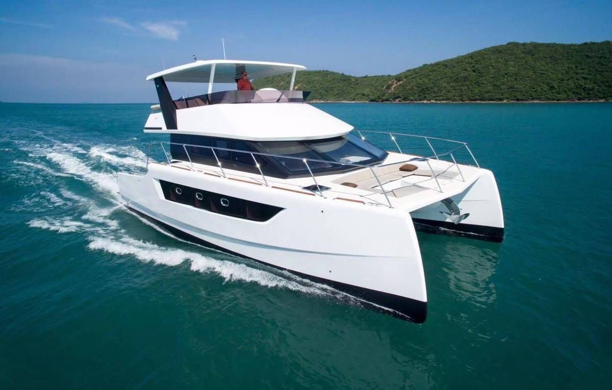 GEDO private power catamaran cruising in Pattaya, Thailand